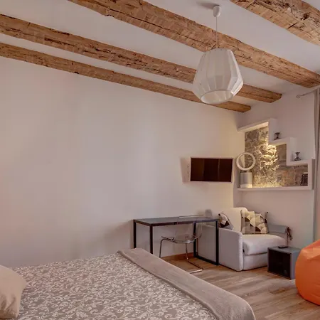 La Maison De Garage In Centro 5 Persone Vicino Piazza Unita