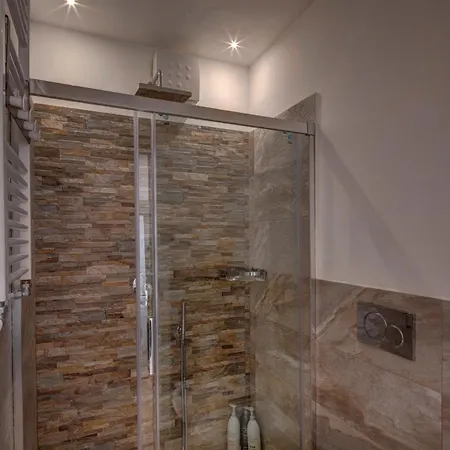 아파트 La Maison De Garage 트리에스테