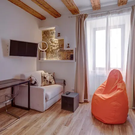 La Maison De Garage In Centro 5 Persone Vicino Piazza Unita